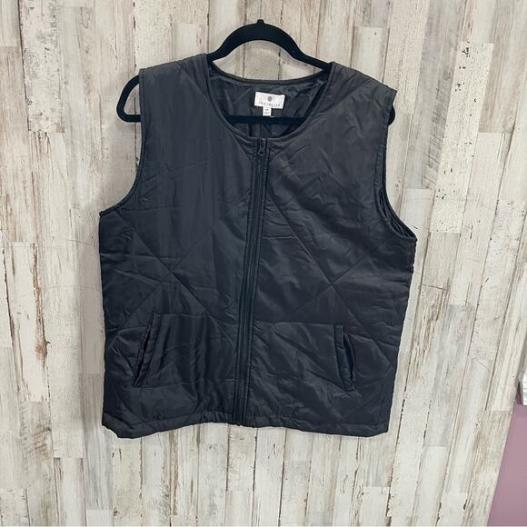 NWT Socialite Black Puffer Full Zip Vest - Picture 1 of 6
